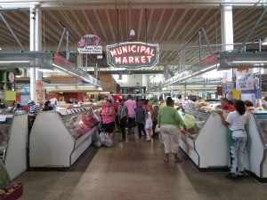 "Sweet Auburn Curb Market Photos." Yelp. N.p., n.d. Web. 18 Feb. 2016. .